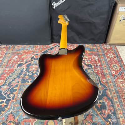 *Video* Fender Traditional II 60's Jaguar Alder 3 Tone Sunburst - 2017 image 13