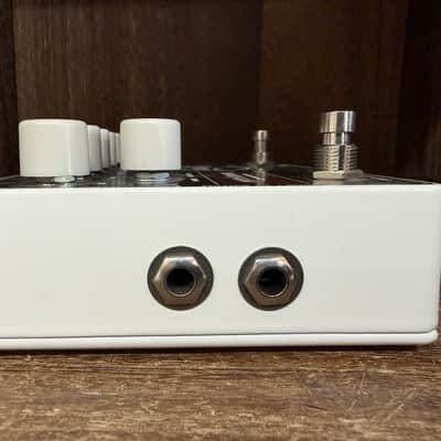 Electro-Harmonix Lester G Deluxe Rotary Speaker 2015 - Present - Black / Brown image 2