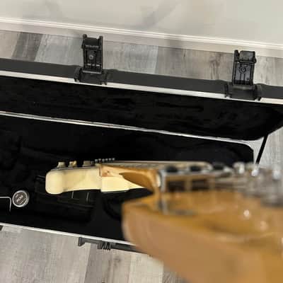Fender Stratocaster with Maple Fretboard - Olympic White image 4