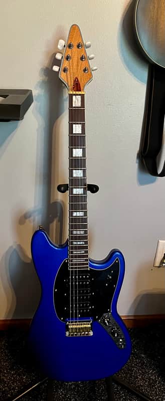 Custom 3 Humbucker Mustang Flying V fender Gibson squier image 1