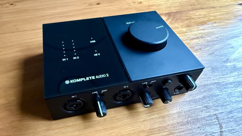 Native Instruments Komplete Audio 2 Desktop USB Audio Interface 2019 - Black image 1