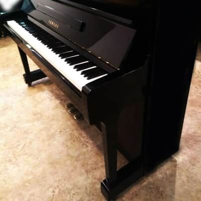 Yamaha U1 48'' Upright Piano under wrrty! image 6
