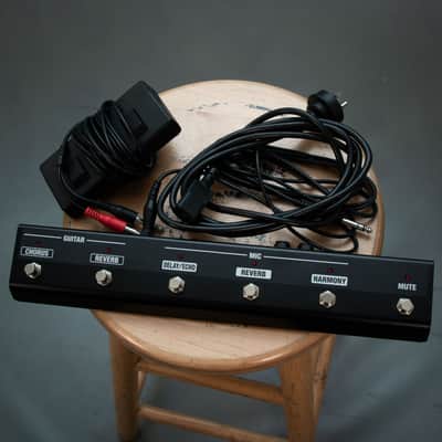 Boss Acoustic Singer Live Amplifier w/ GA-FC Footswitch - Preowned image 3