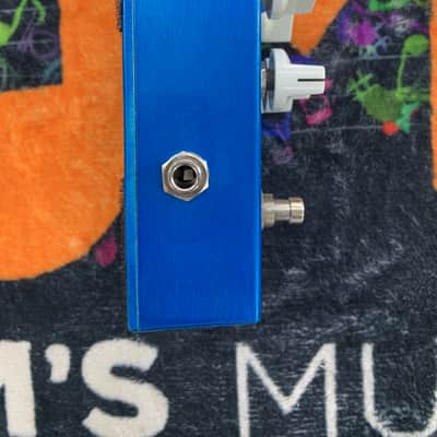 Wampler Ego Compressor V1 (Large Logo) 2010s - Blue image 3