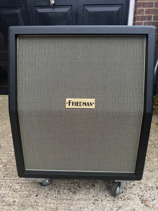 Friedman Vertical 212EXT 2x12'' Speaker Cab w/ Padded Cover image 1
