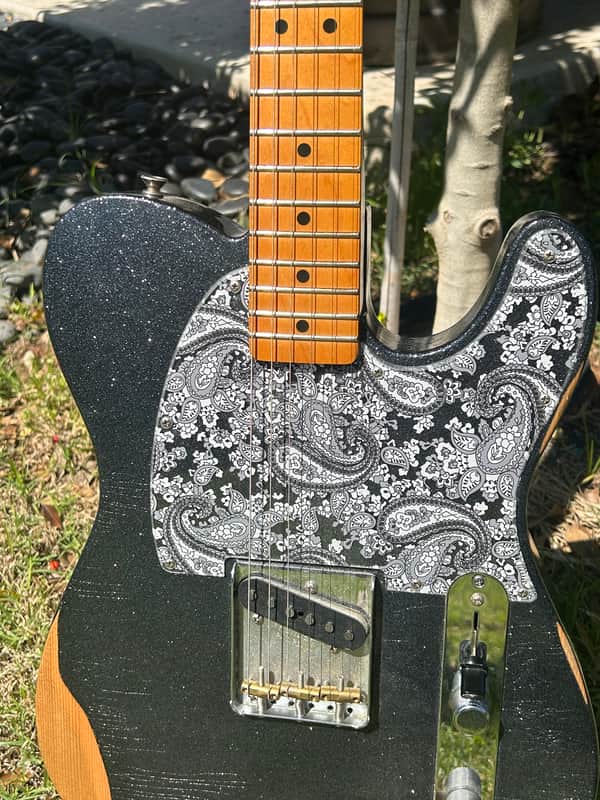 Mint Condition Fender Brad Paisley Road Worn Telecaster 2025 - Black Sparkle