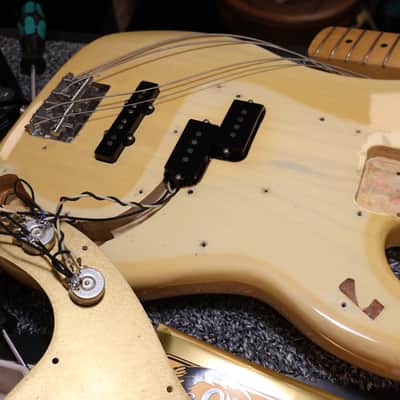 Fender 1978 Precision Bass Blond Modified image 15
