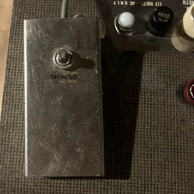 Truetone SL10 Tube Amp c. 1960 - Gray image 3