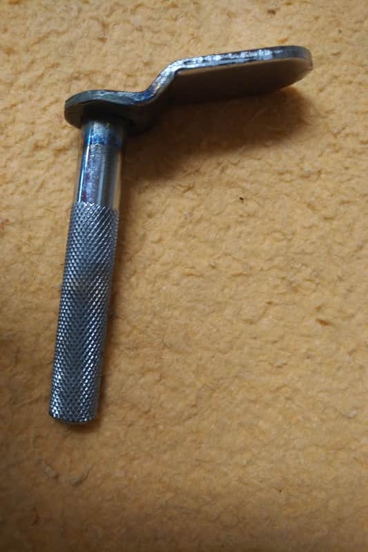 Unknown single Spade Hanger 1960s - Chrome image 1