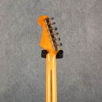 Fender Eric Johnson Stratocaster - 2-Tone Sunburst - 2nd Hand image 5