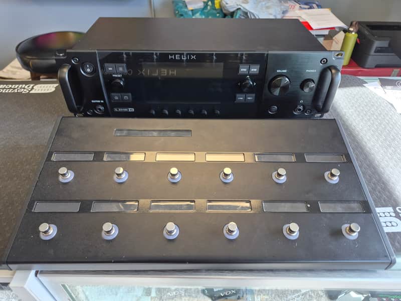 Line 6 Helix Rack with Controller image 1