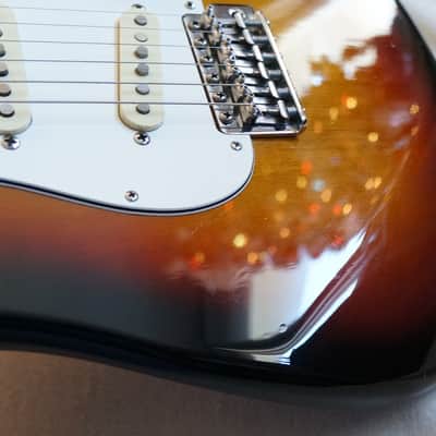 Cool Z Fujigen ZST-M10R Strat 3 Tone SB 24.75" Scale V. Good image 11