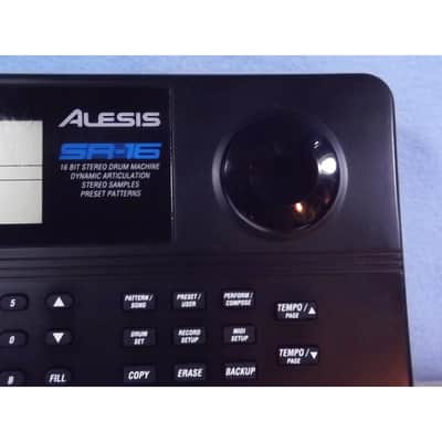 Immagine Alesis SR-16 Drum Machine (16 BIT) - 4