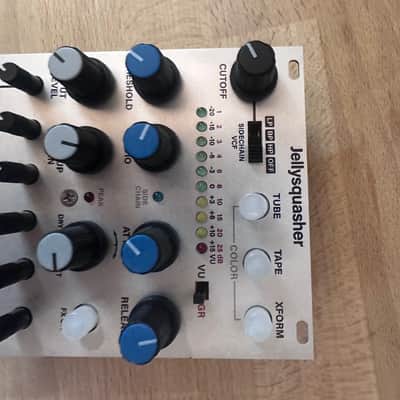 MINT Intellijel Jellysquasher Analog Compressor / Tone Shaper / Filter Eurorack SVF image 3