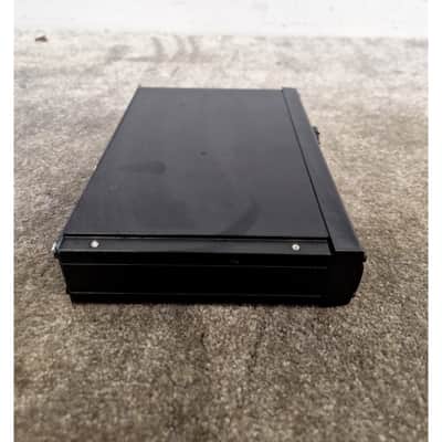 Shure ULXP4 829-865 MHZ Receiver - Receiver - Excellent image 4