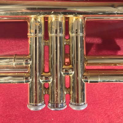 Yamaha YTR-2320 Trumpet Brass w/ Carrying Case - JUST SERVICED!! image 7