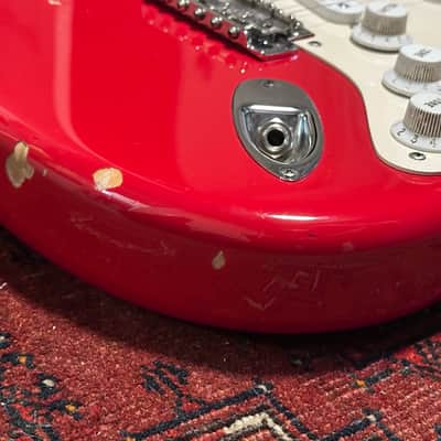 Fender Eric Clapton Artist Series Stratocaster with Vintage Noiseless Pickups 2005 Torino Red image 4