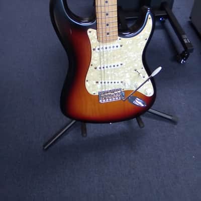 Fender Strat usa with us case 2006 image 2