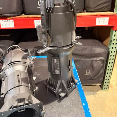 ETC Source Four 750 36 Degree Ellipsoidal Light, Group of 4 image 3
