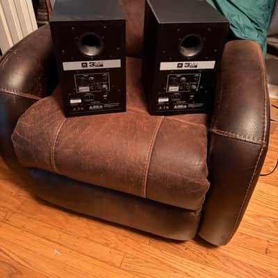JBL 305P MkII 2-Way 5" Active Nearfield Studio Monitors (Pair) 2010s - Black image 2