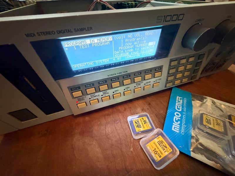Immaculate AKAI S1000 MIDI Stereo Digital Sampler w 32MB RAM Maxed, Factory Level 4M Mod, New PSU, ZuluSCSI 2026 USB-C, 20x16GB SD cards, Analog & Digital synth/drum libraries, Original Box, English & Japanese Manuals - (1989) image 1