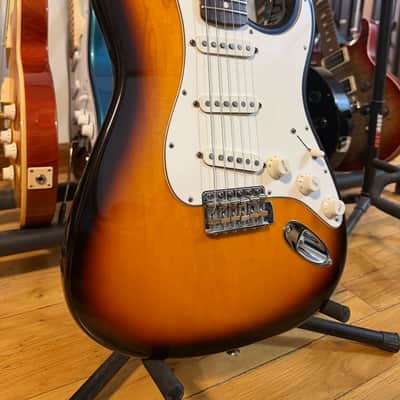 1996 Fender Pre- Jimmie Vaughan Tex-Mex Signature Stratocaster - 2-Color Sunburst image 2