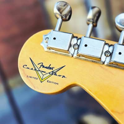 2016 Fender Custom Shop - Wildwood 10 - '61 Strat - Heavy Relic - Aztec Gold / Pink Paisley - Cruz Pickups image 5