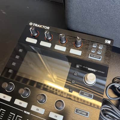 Native Instruments Traktor Kontrol D2 2010s - Black image 3