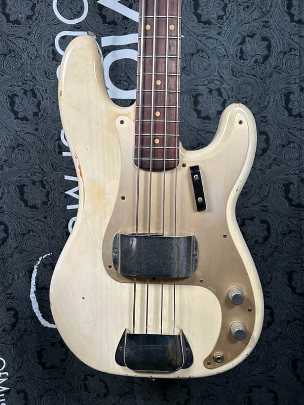 Fender Custom Shop '59 Precision Bass Guitar (2004)- Relic Blonde w/Hardcase (Pre-Owned) image 1