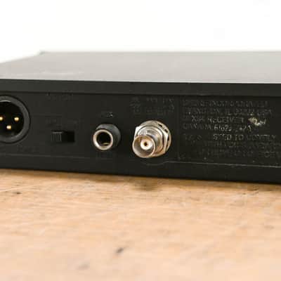 Shure ULXS24/58 Handheld Wireless System - 662-698 MHz (NO POWER SUPPLY) CG0128F image 8
