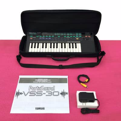 Yamaha VSS-30 Vintage Sampler Synthesizer Keyboard + Case