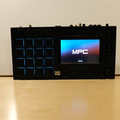 Akai MPC Live Standalone Sampler / Sequencer 2017 - 2020 - Black image 2