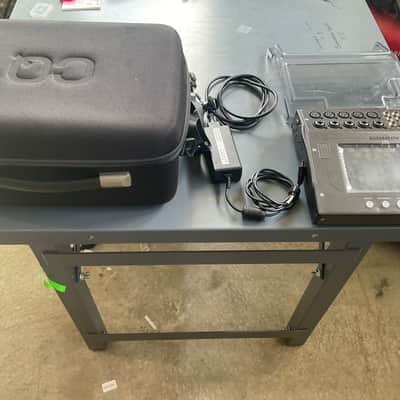 Allen & Heath CQ-12T 12-Channel Digital Mixer with Dust Cover, Padded Carrying Case & 126G SD Card image 2