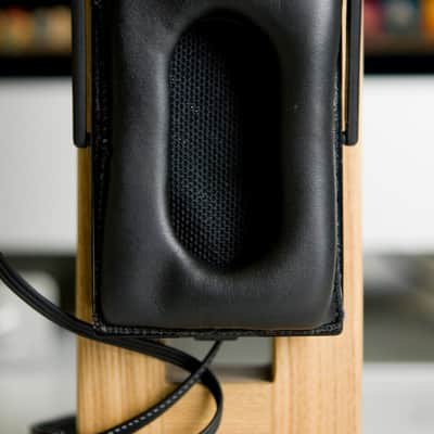 STAX SRS-2170 (SRM-252S Driver + SR-207 Earspeakers) Headphone Set (BOXED) image 9