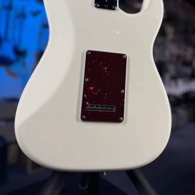 Fender American Professional II Stratocaster Left-handed - Olympic White with Maple Fingerboard! 602 image 8