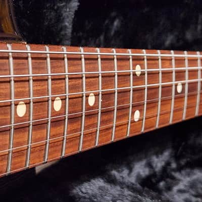Fender MIM Vintera '60s Stratocaster with Pau Ferro Fretboard w/ HSC 2020 - 3-Tone Sunburst image 4