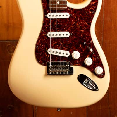 Fender American Standard Stratocaster RW Vintage White image 6