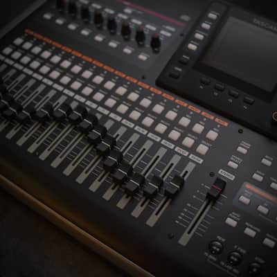 TASCAM DP-24 - Black image 2