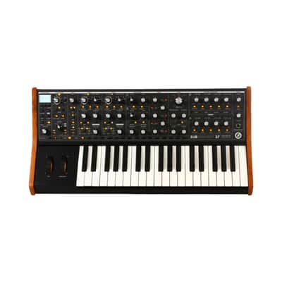 Moog Subsequent 37 Analog Synth 2017 - Present - Black