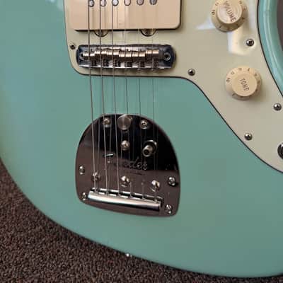 Fender American Vintage Thin Skin '62 Jazzmaster Daphne Blue image 13