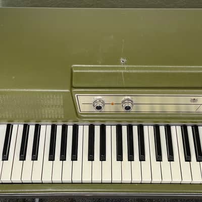 Wurlitzer 214VA Avocado Green Electric Piano image 2