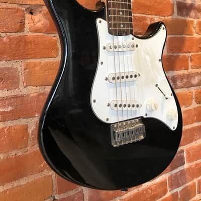 Peavey Raptor Plus Electric Guitar image 3