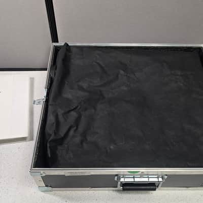 Akai MPC4000 with Owners Manual & Flight Case image 12