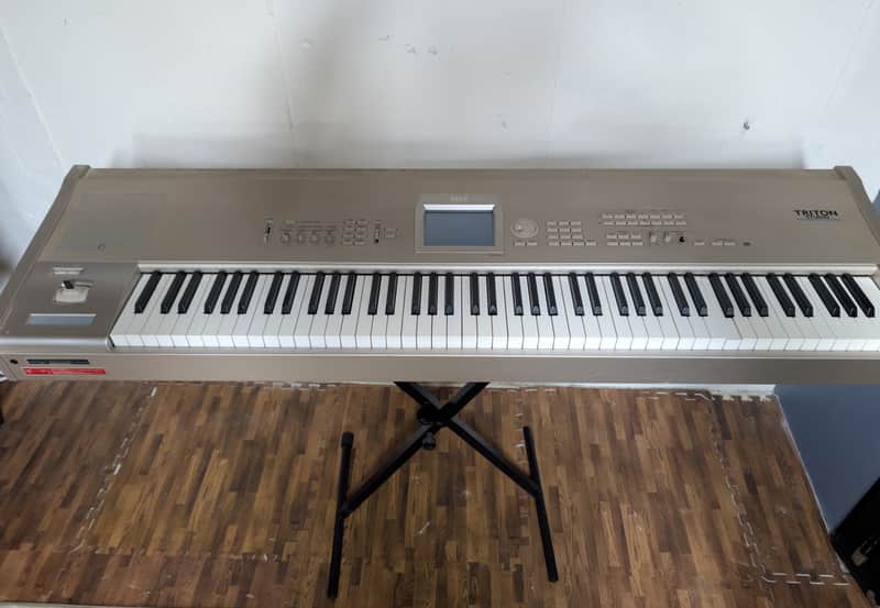 Korg Triton Studio 88-Key 120-Voice Polyphonic Workstation (2002