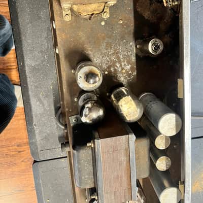 Supro Taurus S6625 Guitar/Bass Amplifier Head 1960s image 16
