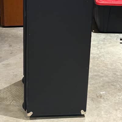 Fender Bassman 610 Neo 6x10 Bass Cabinet - 800W, Neodymium, Casters image 3