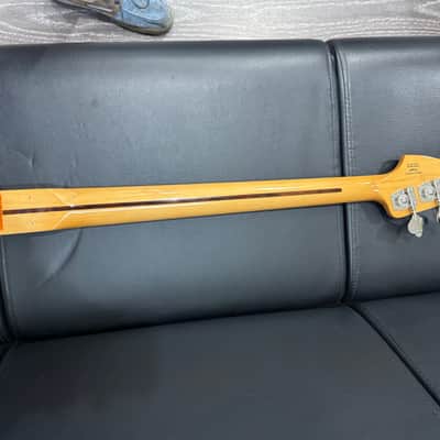 Fender Squier Classic Vibe Precision - Maple Neck image 3
