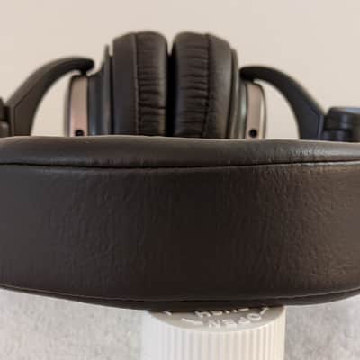 Sony MDR-V900 Studio Monitor Headphones w/ Carrying Case image 5