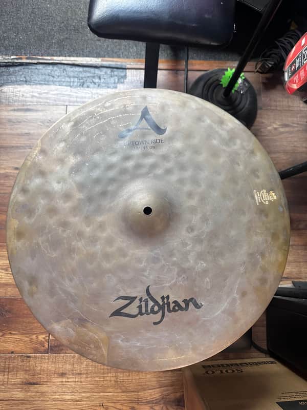 Zildjian A0119 18" A Uptown Ride Cast Cymbal image 1