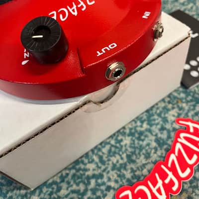 Dunlop JDF2 Fuzz Face Distortion 1996 - Present - Red image 4